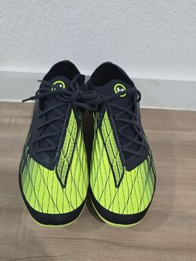 Under Armour Neon Yellow and Black Athletic Shoes